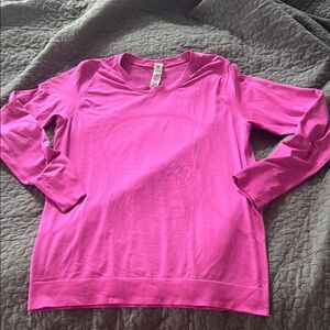 Lululemon pink top